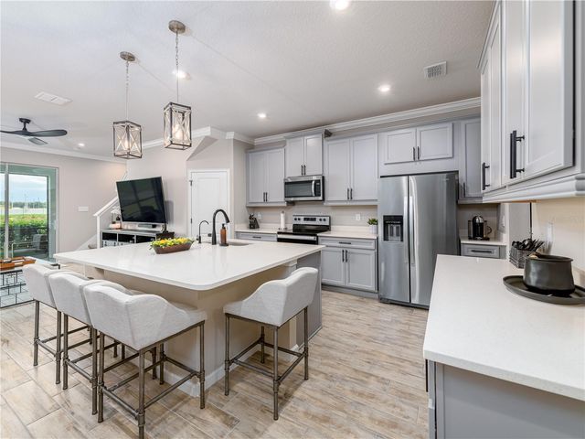 19319 BLUE POND DRIVE 22, Lutz, FL 33558