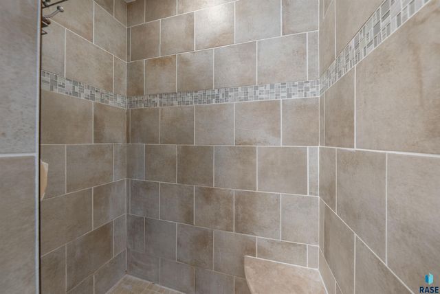 3833 S Attalia Ct Court, Sioux Falls, SD 57110