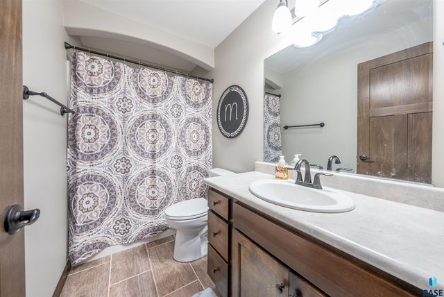 3833 S Attalia Ct Court, Sioux Falls, SD 57110