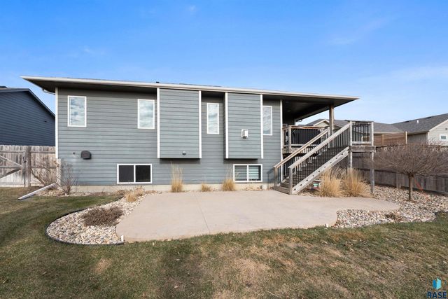 3833 S Attalia Ct Court, Sioux Falls, SD 57110