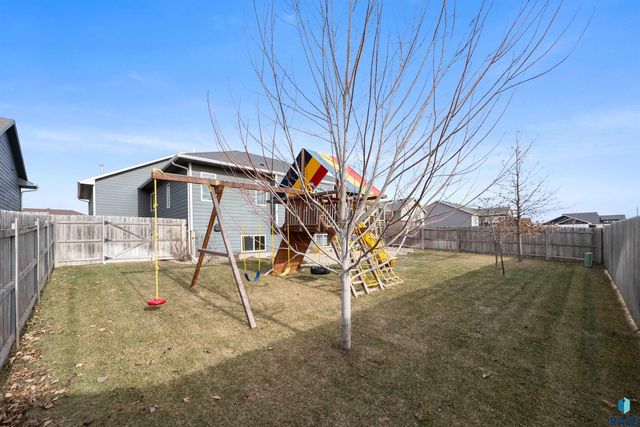 3833 S Attalia Ct Court, Sioux Falls, SD 57110