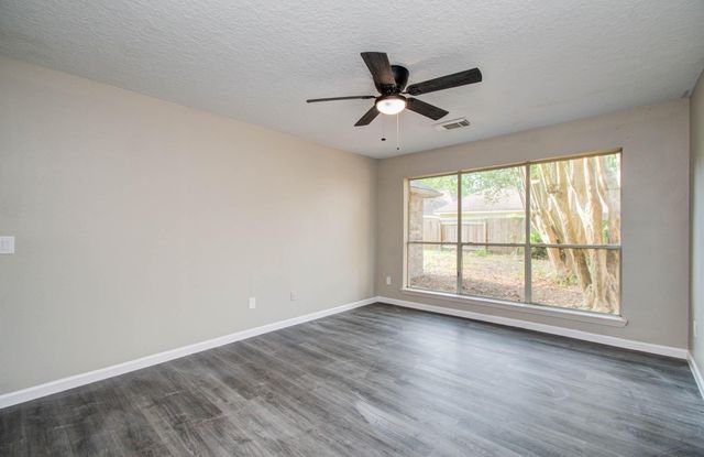 5803 Forest Timbers Dr, Humble, TX 77346