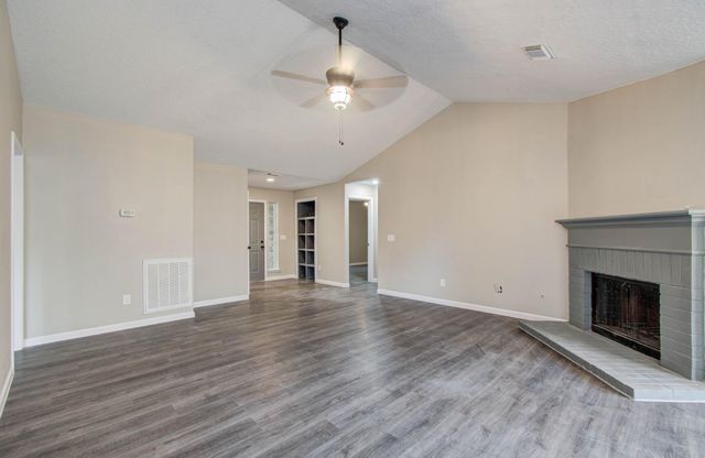 5803 Forest Timbers Dr, Humble, TX 77346