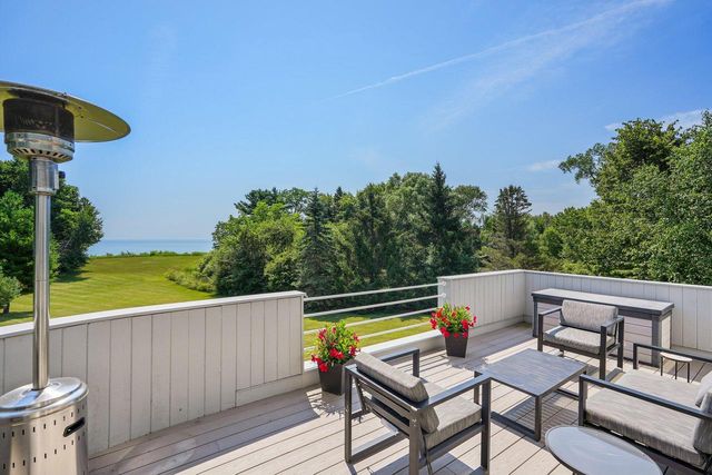 580 Lake Shore ROAD, Grafton, WI 53024