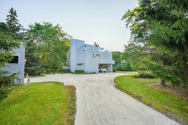 580 Lake Shore ROAD, Grafton, WI 53024