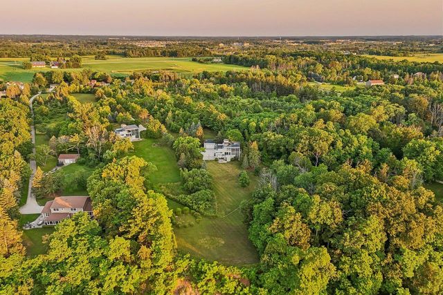 580 Lake Shore ROAD, Grafton, WI 53024