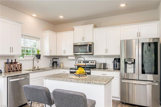 229 Tobacco Road, Lexington, NC 27295