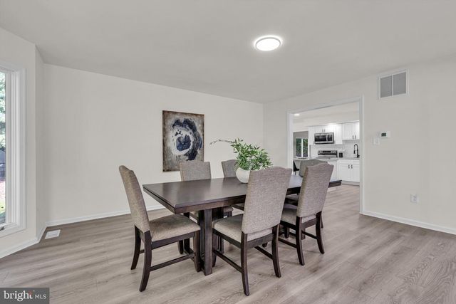 49 OAK RIDGE DR, Voorhees, NJ 08043