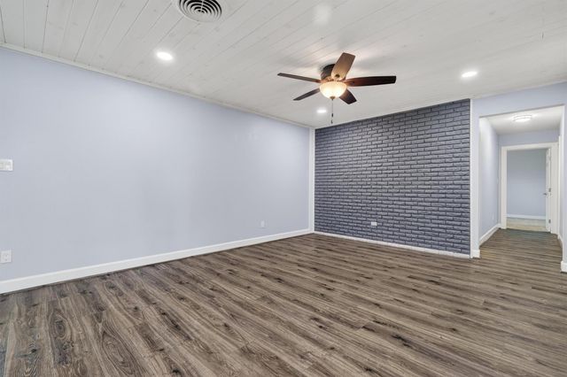 379 Hale Road, Bay City, TX 77414