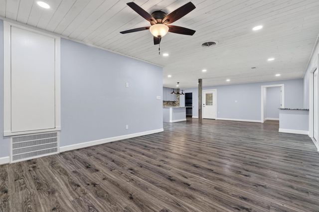 379 Hale Road, Bay City, TX 77414
