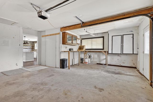 379 Hale Road, Bay City, TX 77414