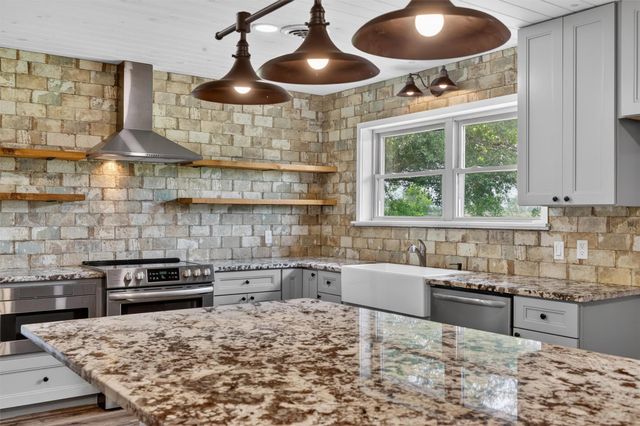 379 Hale Road, Bay City, TX 77414