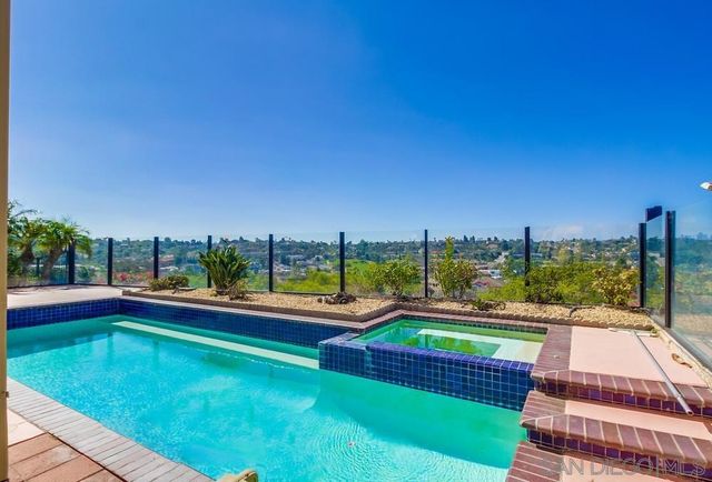 2871 Torry Ct, Carlsbad, CA 92009