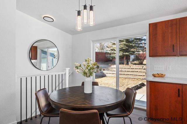 5048 REDMOND RD, Cheyenne, WY 82009