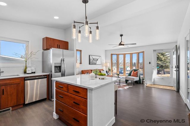 5048 REDMOND RD, Cheyenne, WY 82009