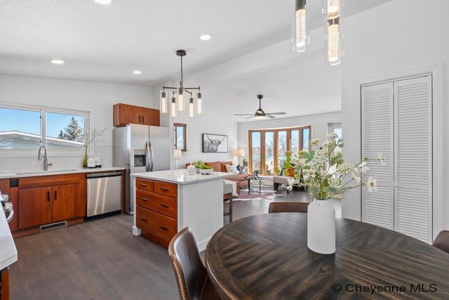 5048 REDMOND RD, Cheyenne, WY 82009