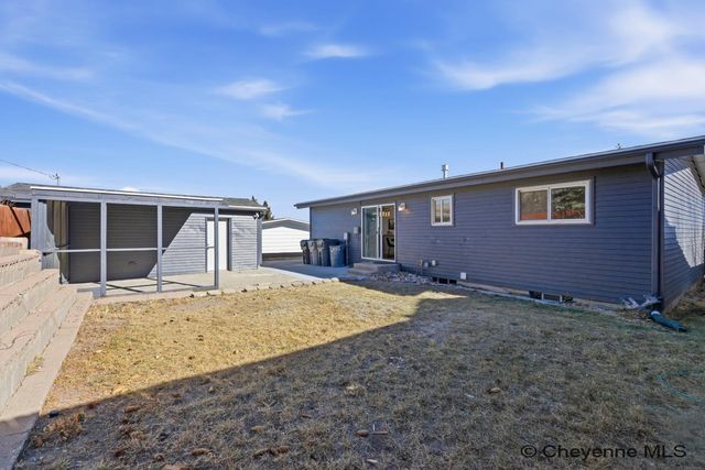 5048 REDMOND RD, Cheyenne, WY 82009