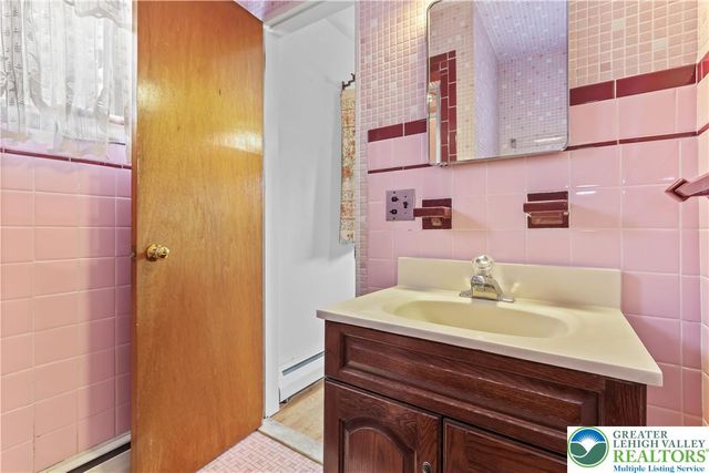 3319 Birch Avenue, South Whitehall Twp, PA 18103