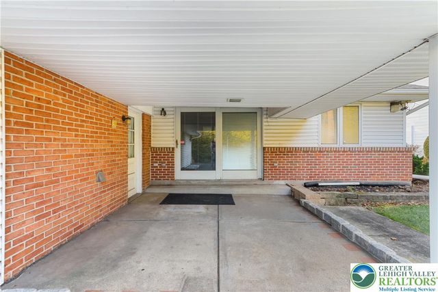 3319 Birch Avenue, South Whitehall Twp, PA 18103