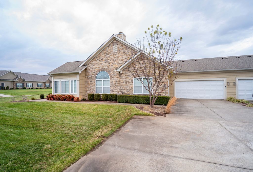 2362 Bridgeway St, Murfreesboro, TN 37128