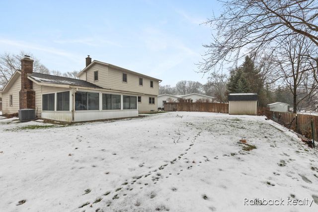 3535 Bromley Drive, Grand Rapids, MI 49508