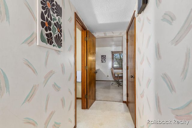 3535 Bromley Drive, Grand Rapids, MI 49508