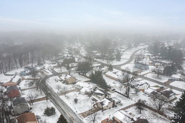 3535 Bromley Drive, Grand Rapids, MI 49508