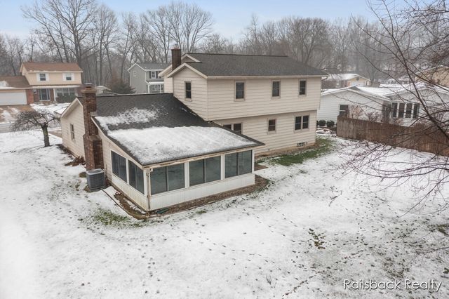 3535 Bromley Drive, Grand Rapids, MI 49508