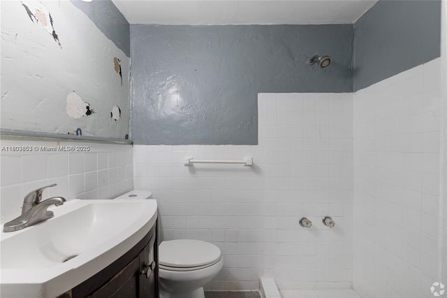 420 78th 5, Miami Beach, FL 33141