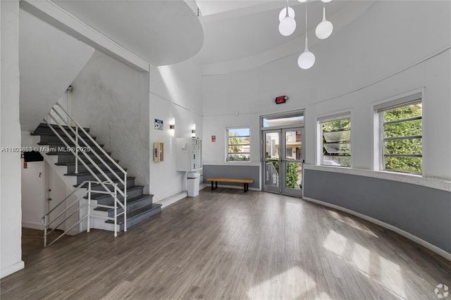 420 78th 5, Miami Beach, FL 33141