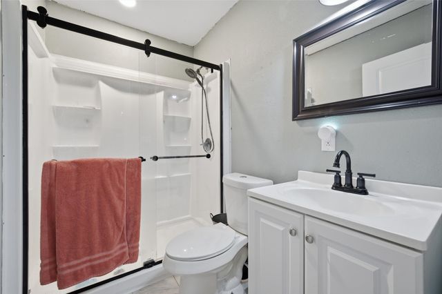 1503 W 10th Street, Mcgregor, TX 76657