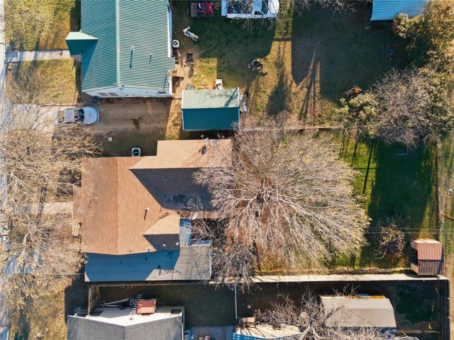 1503 W 10th Street, Mcgregor, TX 76657