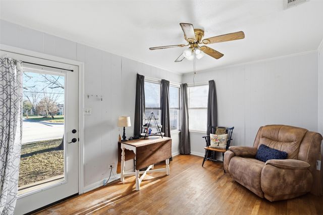 1503 W 10th Street, Mcgregor, TX 76657