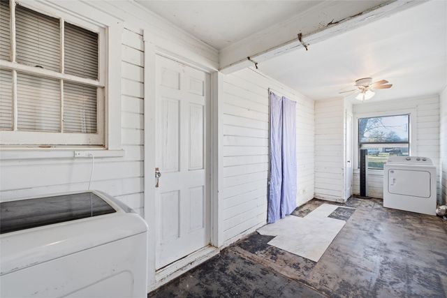 1503 W 10th Street, Mcgregor, TX 76657