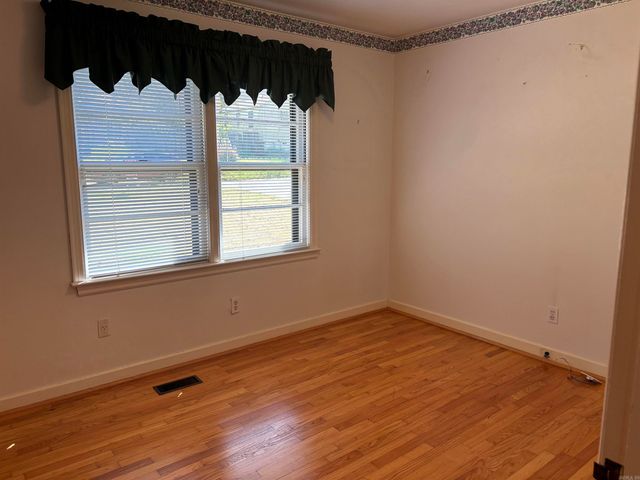 2816 Crouchwood Road, Little Rock, AR 72207