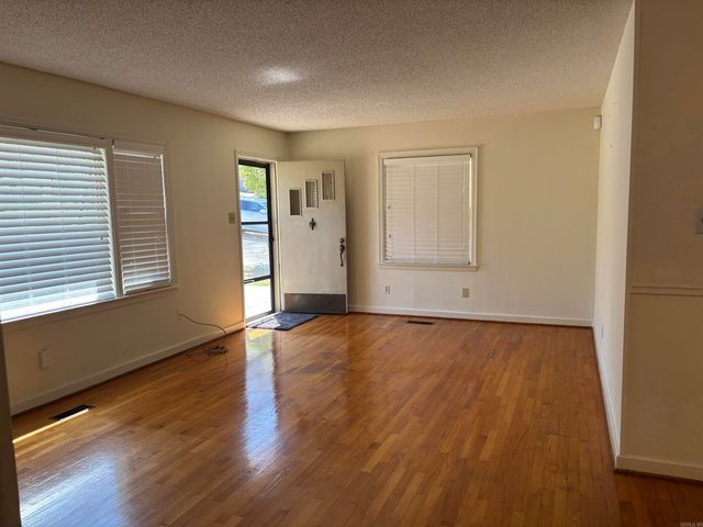 2816 Crouchwood Road, Little Rock, AR 72207