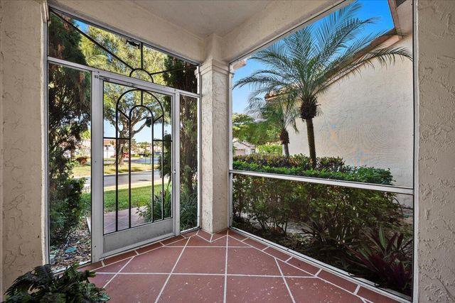 180 Egret Circle, Greenacres, FL 33413