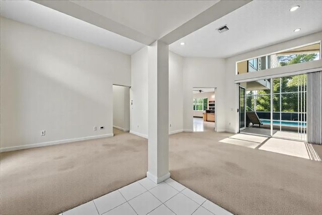 180 Egret Circle, Greenacres, FL 33413