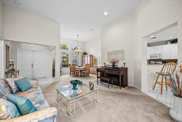 180 Egret Circle, Greenacres, FL 33413