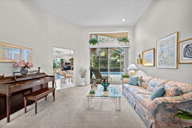 180 Egret Circle, Greenacres, FL 33413