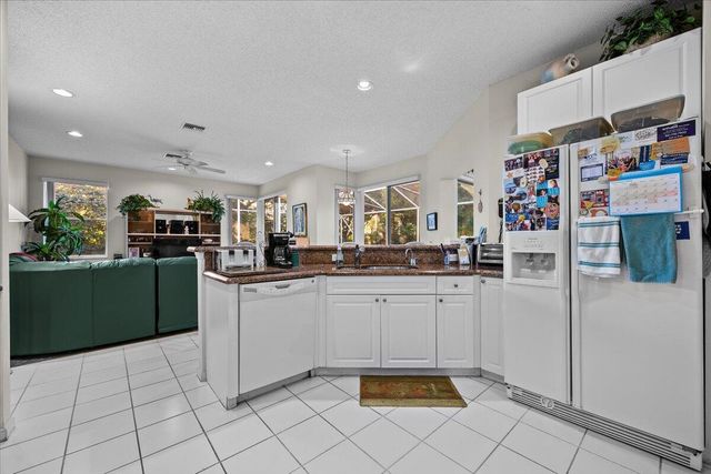 180 Egret Circle, Greenacres, FL 33413