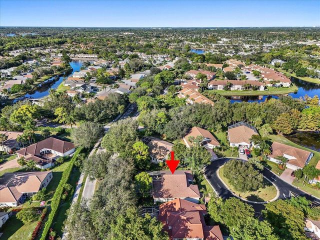 180 Egret Circle, Greenacres, FL 33413