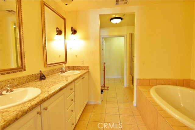 45245 Seeley 17C Drive 17C, La Quinta, CA 92253