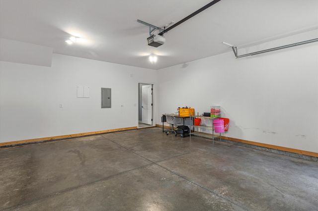 1343 Keosauqua Way, Des Moines, IA 50309