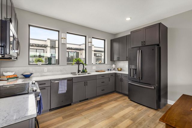 1343 Keosauqua Way, Des Moines, IA 50309