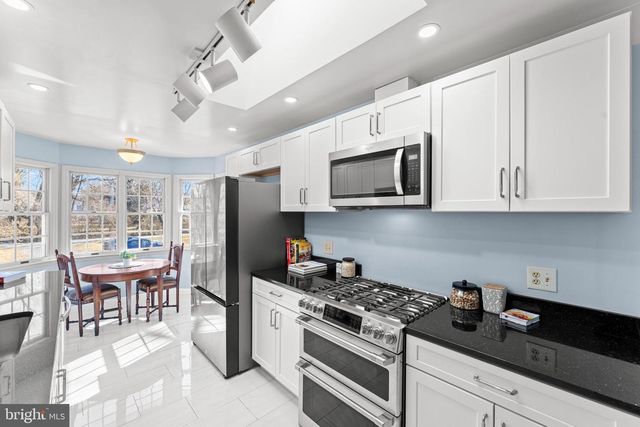 214 S ROYAL AVE, Front Royal, VA 22630