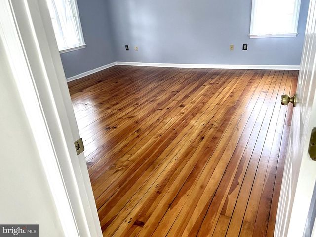 214 S ROYAL AVE, Front Royal, VA 22630