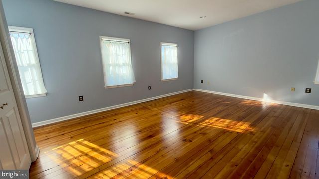 214 S ROYAL AVE, Front Royal, VA 22630