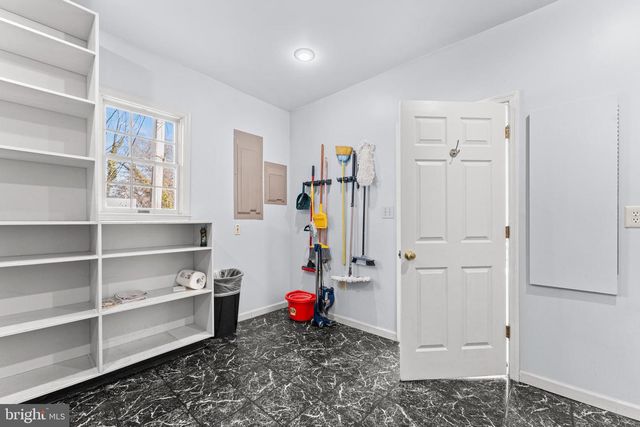 214 S ROYAL AVE, Front Royal, VA 22630
