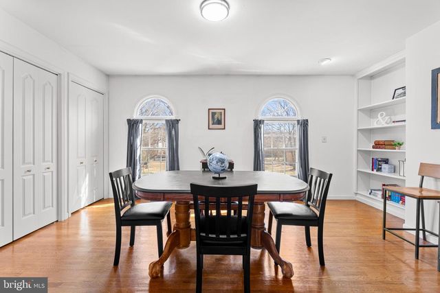 214 S ROYAL AVE, Front Royal, VA 22630